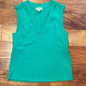 Evereve Sarina Ribbed V-Neck Tank Top, green, small, EUC